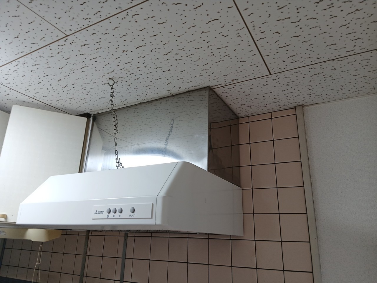 レンジフード交換作業